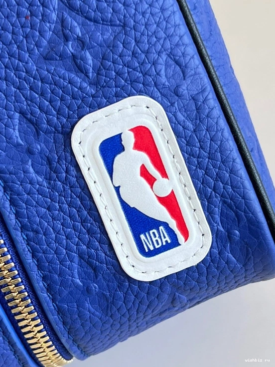 WIS VUITTON KIT LOUIS DOPP 1214